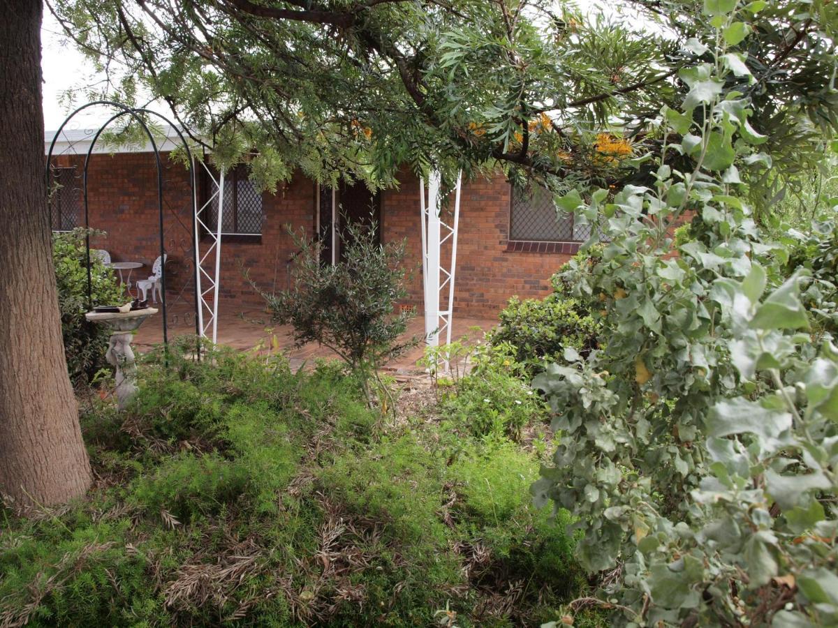 Capon Cottage Broken Hill Buitenkant foto